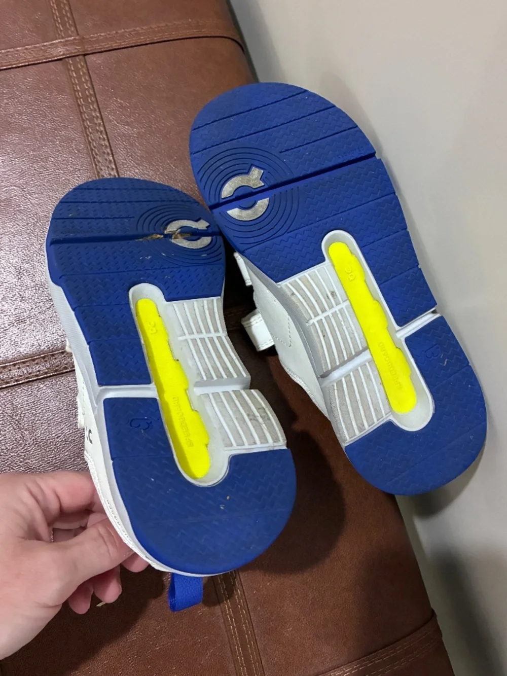 On The Roger Kids Sneakers Us Kids Boys sz 13 CloudTec